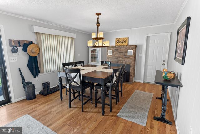 8816 WOOD CREEK PKWY, Delmar, MD 21875