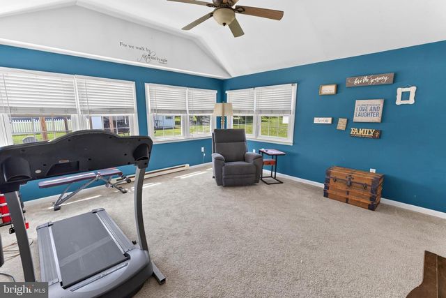 8816 WOOD CREEK PKWY, Delmar, MD 21875