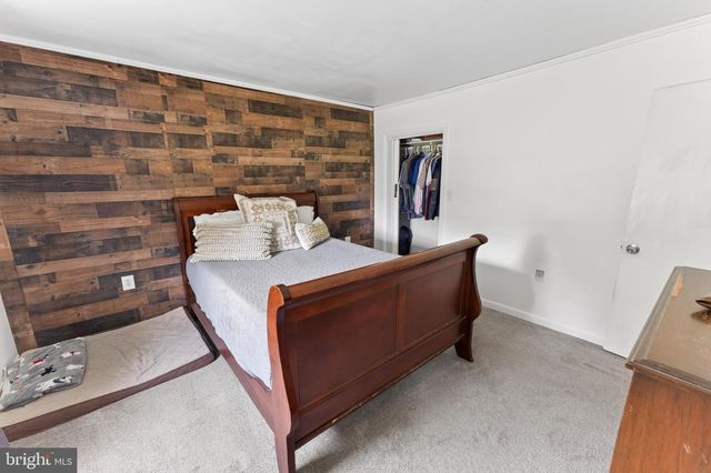 8816 WOOD CREEK PKWY, Delmar, MD 21875
