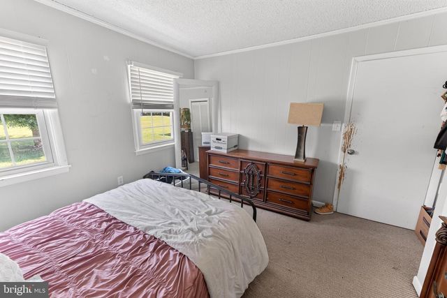 8816 WOOD CREEK PKWY, Delmar, MD 21875