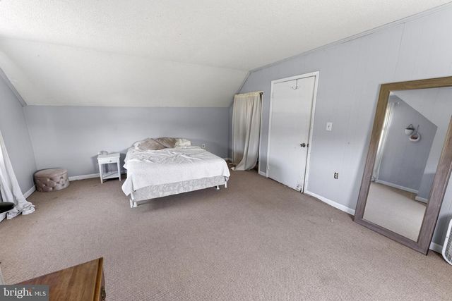 8816 WOOD CREEK PKWY, Delmar, MD 21875