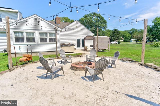 8816 WOOD CREEK PKWY, Delmar, MD 21875