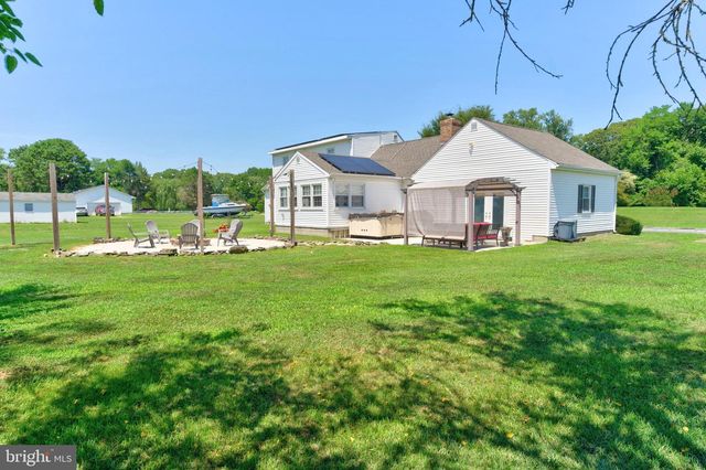 8816 WOOD CREEK PKWY, Delmar, MD 21875