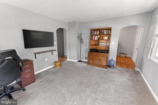 8816 WOOD CREEK PKWY, Delmar, MD 21875