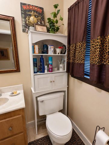 1700 W Republic Avenue, Baytown, TX 77520