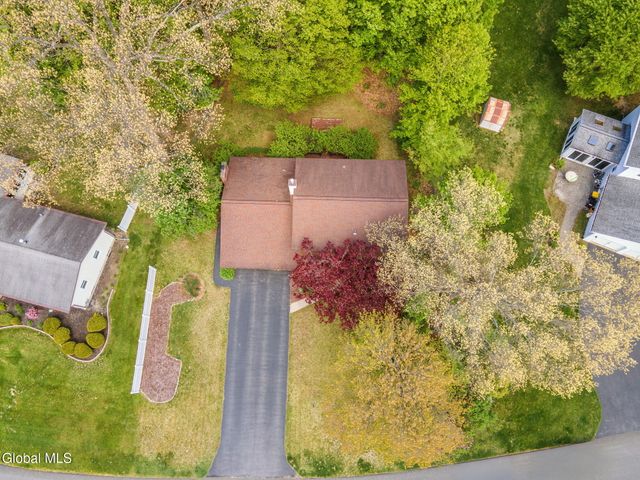 13 Pinehurst Drive, Clifton Park, NY 12065