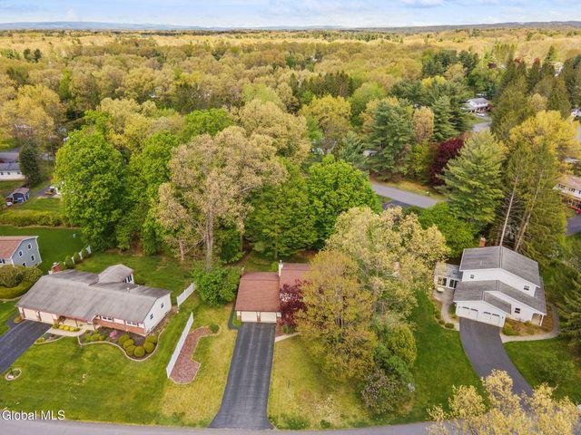 13 Pinehurst Drive, Clifton Park, NY 12065