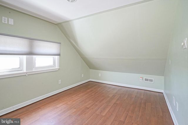 11 E HAINES AVE, Barrington, NJ 08007