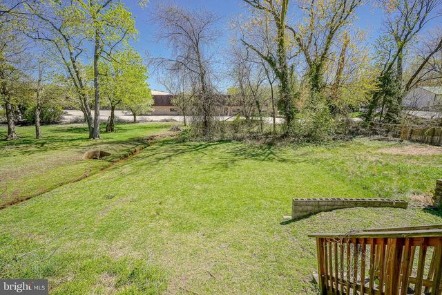 11 E HAINES AVE, Barrington, NJ 08007