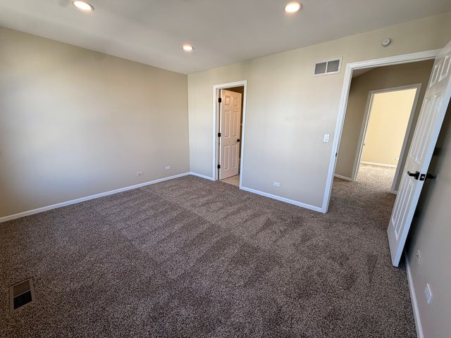 172 Presidential Boulevard 172, Oswego, IL 60543