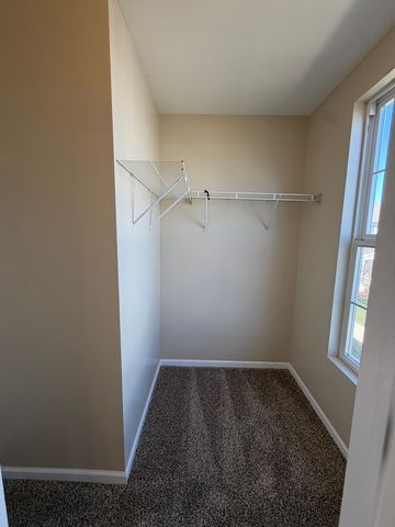 172 Presidential Boulevard 172, Oswego, IL 60543