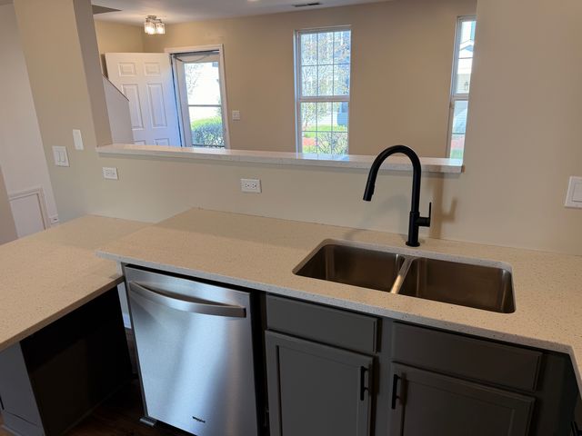 172 Presidential Boulevard 172, Oswego, IL 60543