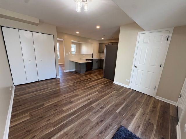 172 Presidential Boulevard 172, Oswego, IL 60543