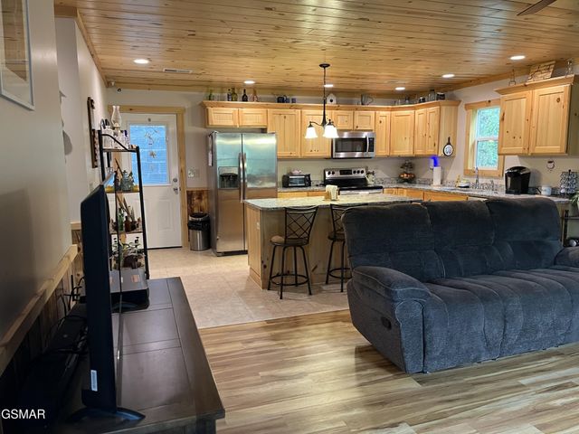 1714 Laurel Lane, Sevierville, TN 37876
