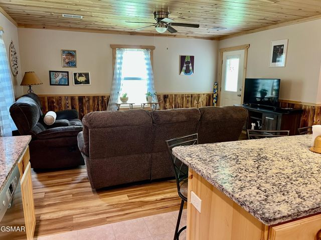 1714 Laurel Lane, Sevierville, TN 37876