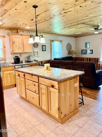 1714 Laurel Lane, Sevierville, TN 37876