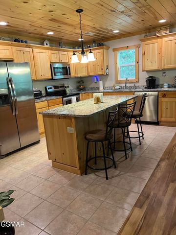 1714 Laurel Lane, Sevierville, TN 37876