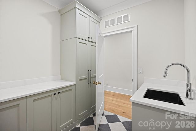 4811 Gaynor Road, Charlotte, NC 28211