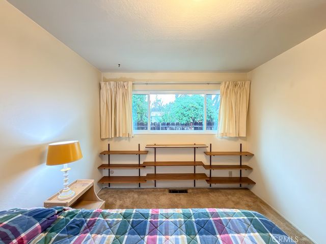 12 Lakewood Way, Chico, CA 95926