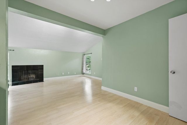 12824 Midway Road 2136, Dallas, TX 75244