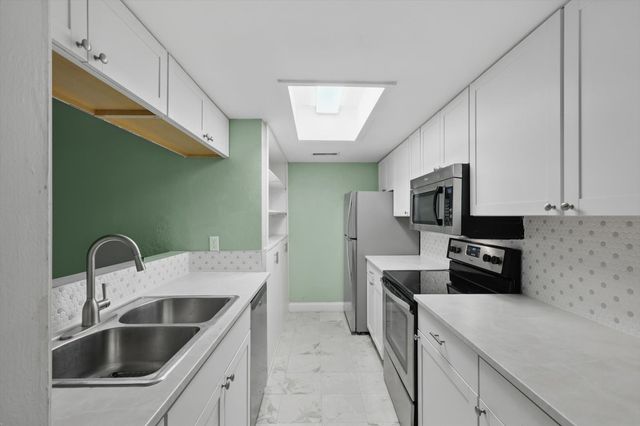 12824 Midway Road 2136, Dallas, TX 75244