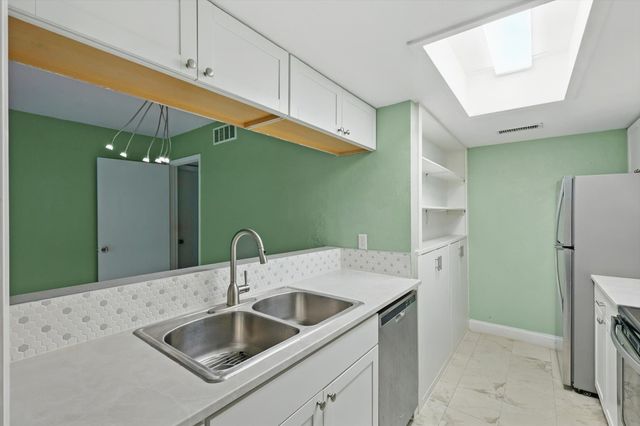 12824 Midway Road 2136, Dallas, TX 75244
