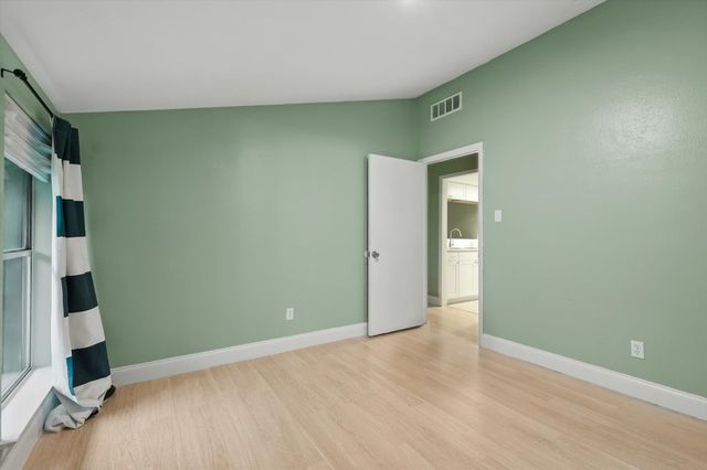 12824 Midway Road 2136, Dallas, TX 75244