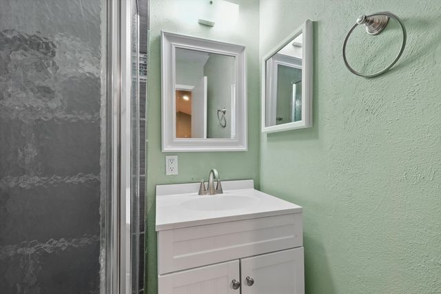 12824 Midway Road 2136, Dallas, TX 75244