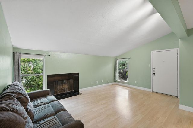 12824 Midway Road 2136, Dallas, TX 75244