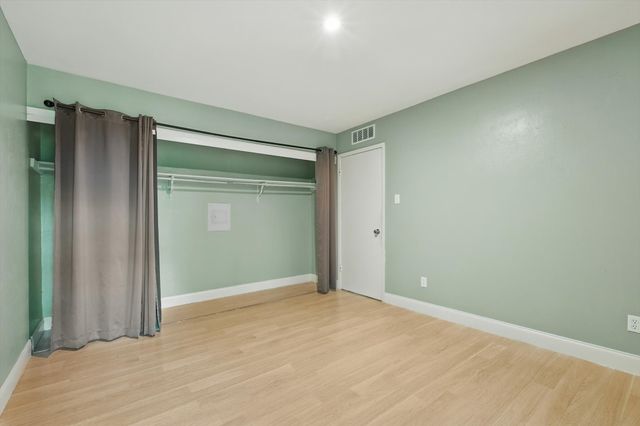 12824 Midway Road 2136, Dallas, TX 75244