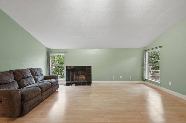 12824 Midway Road 2136, Dallas, TX 75244