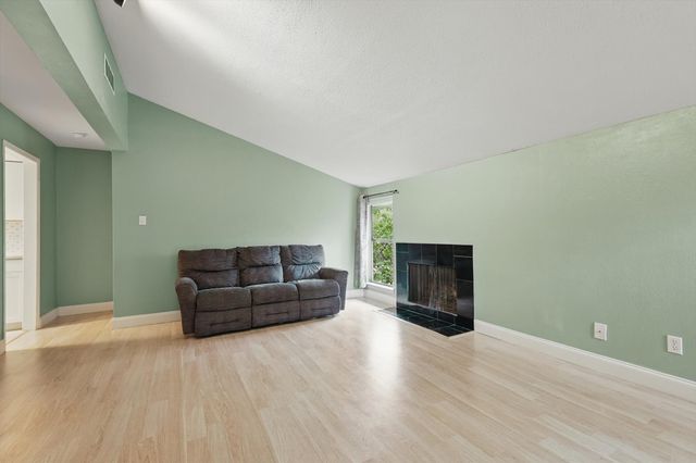 12824 Midway Road 2136, Dallas, TX 75244
