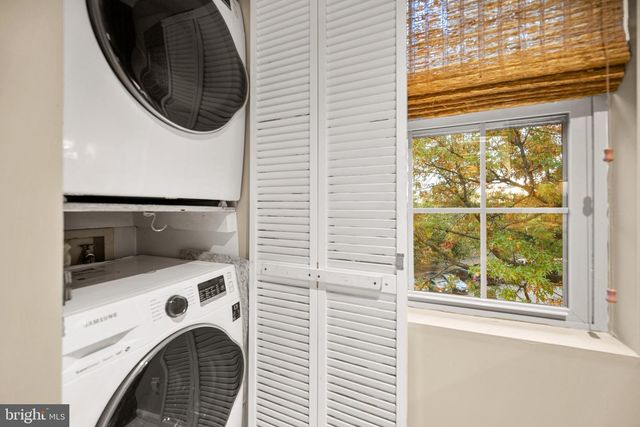 1403 E ABINGDON DR #6, Alexandria, VA 22314