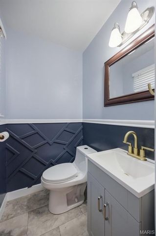 1045 Florland Drive, Florissant, MO 63031
