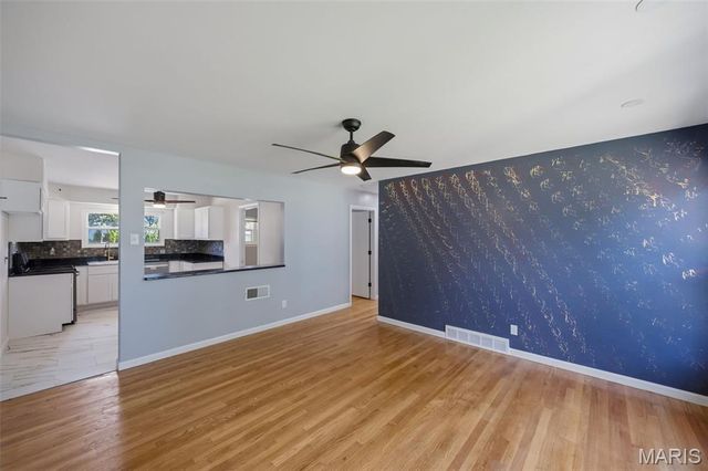 1045 Florland Drive, Florissant, MO 63031