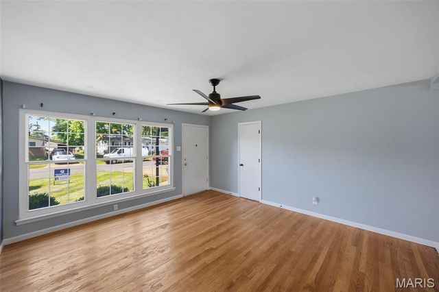 1045 Florland Drive, Florissant, MO 63031