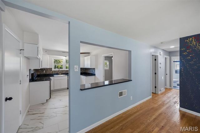 1045 Florland Drive, Florissant, MO 63031