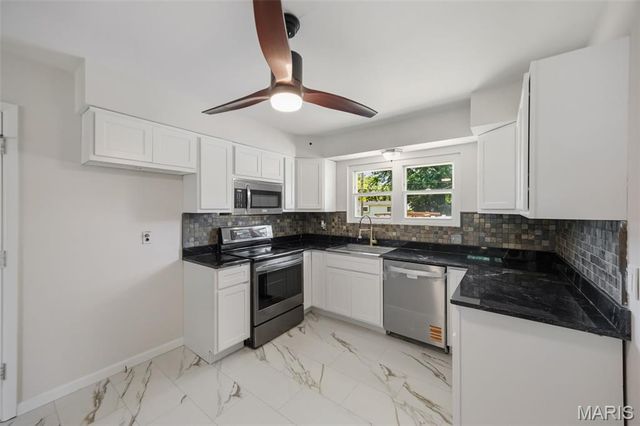 1045 Florland Drive, Florissant, MO 63031