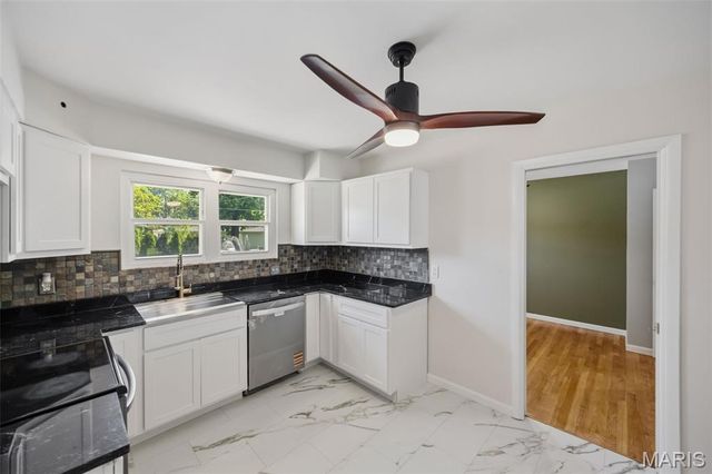 1045 Florland Drive, Florissant, MO 63031