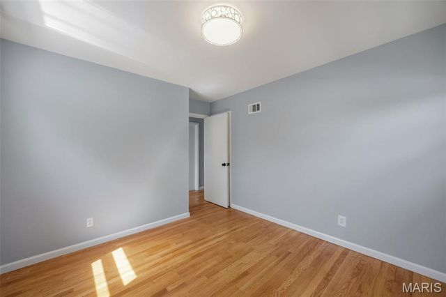 1045 Florland Drive, Florissant, MO 63031