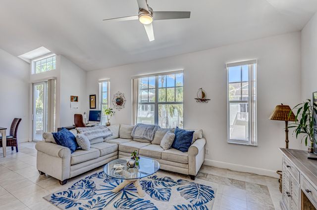 1701 Mizzenmast Way, Jupiter, FL 33477