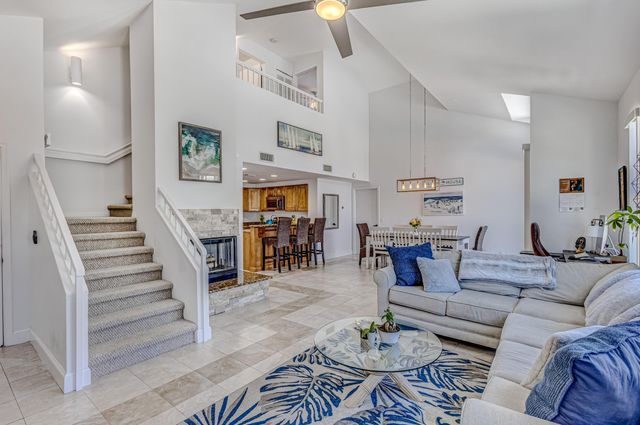 1701 Mizzenmast Way, Jupiter, FL 33477