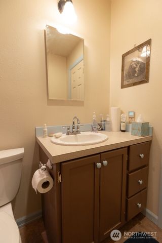 999 Night Hawk Lane, Clallam Bay, WA 98326
