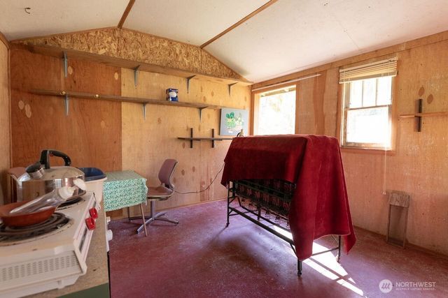 999 Night Hawk Lane, Clallam Bay, WA 98326