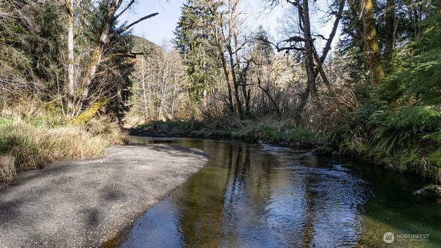 999 Night Hawk Lane, Clallam Bay, WA 98326