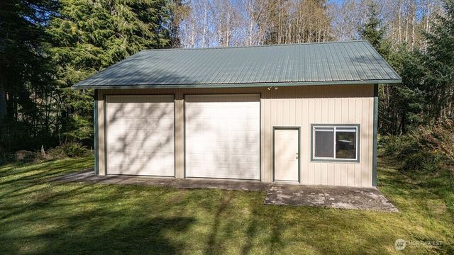 999 Night Hawk Lane, Clallam Bay, WA 98326