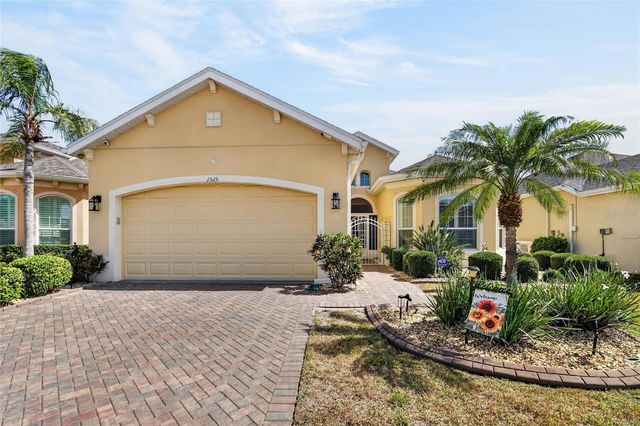 1525 EMERALD DUNES DRIVE, Sun City Center, FL 33573