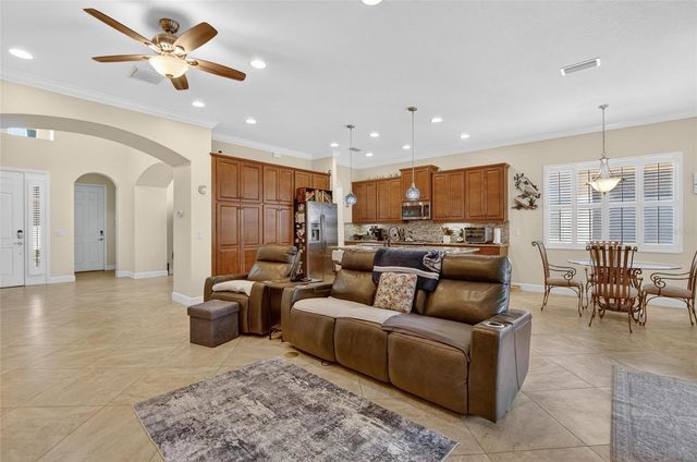1525 EMERALD DUNES DRIVE, Sun City Center, FL 33573
