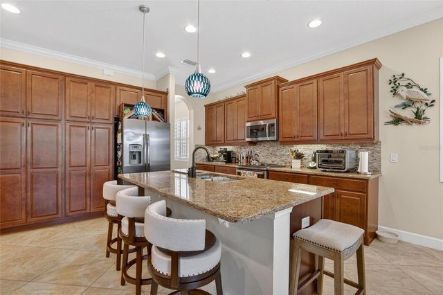 1525 EMERALD DUNES DRIVE, Sun City Center, FL 33573