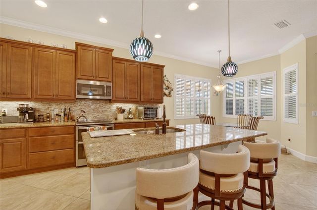 1525 EMERALD DUNES DRIVE, Sun City Center, FL 33573